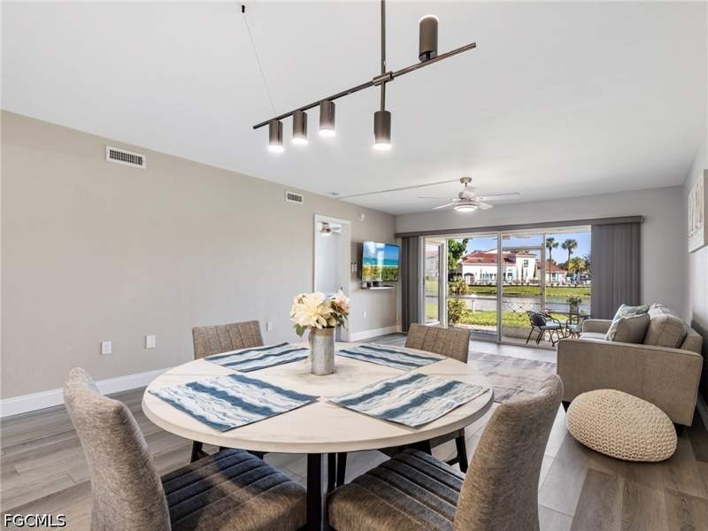 2 bedroom Condominium at 5471 Peppertree Dr 7, Cardinal Cove, Fort Myers — photo 4