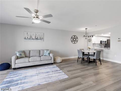 5471 Peppertree Dr 7, Fort Myers FL - photo 6 of 36