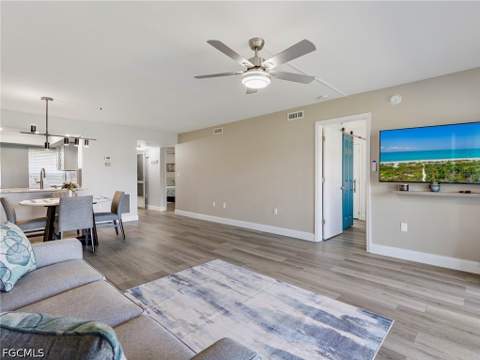 5471 Peppertree Dr 7, Fort Myers FL - photo 9 of 36