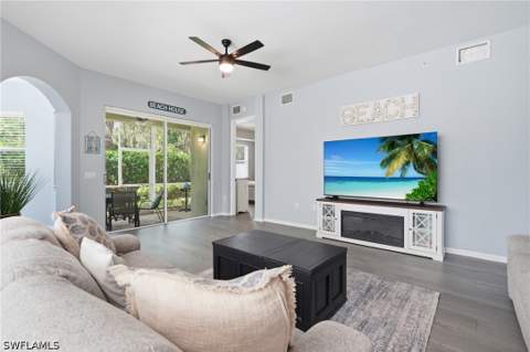 1425 Mariposa Cir 101, Naples FL - photo 9 of 50
