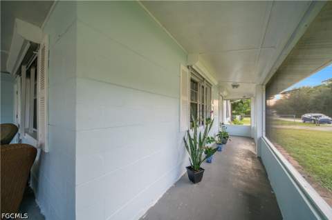 77 Glenmont Dr W, North Fort Myers FL - photo 21 of 40