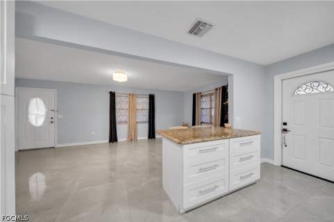 77 Glenmont Dr W, North Fort Myers FL - photo 7 of 40