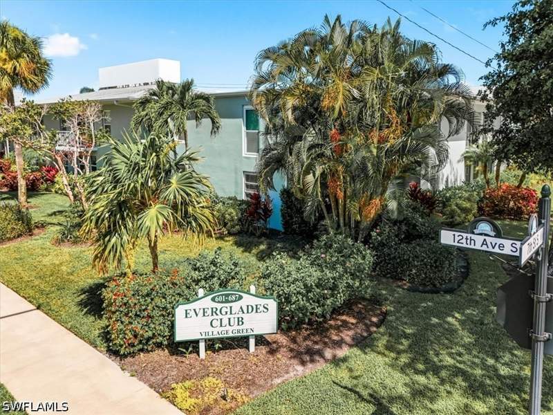 2 bedroom Condominium at 653 12th Ave S 653, Everglades Club, Naples — photo 2