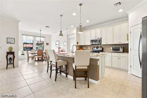 15157 Palmer Lake Cir 202, Naples FL - photo 8 of 35