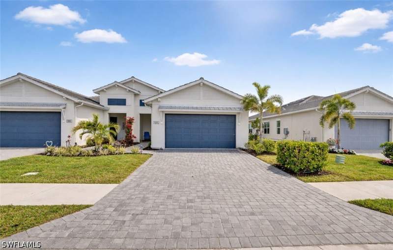 2 bedroom Attached at 9195 Cayman Dr, Azure At Hacienda Lakes, Naples — photo 2