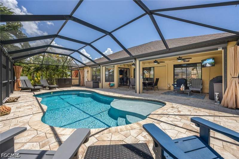 3 bedroom SingleFamilyResidence at 2325 SW 20th St, Cape Coral, Cape Coral — photo 3