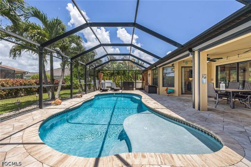 3 bedroom SingleFamilyResidence at 2325 SW 20th St, Cape Coral, Cape Coral — photo 4
