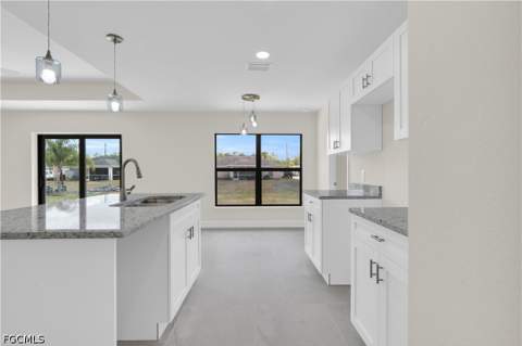 823 McKinley Ave, Lehigh Acres FL - photo 7 of 36