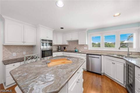 408 Bella Vista Way E, Sanibel FL - photo 7 of 42