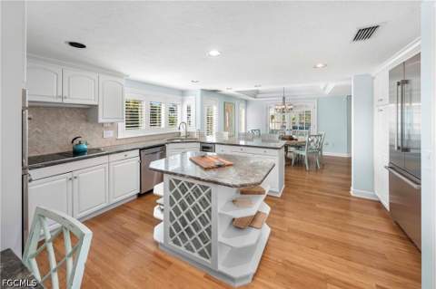 408 Bella Vista Way E, Sanibel FL - photo 8 of 42