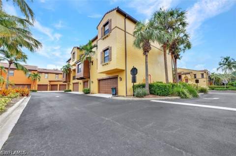 9081 Albion Ln S 6509, Naples FL - photo 22 of 45