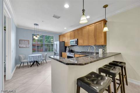 9081 Albion Ln S 6509, Naples FL - photo 7 of 45