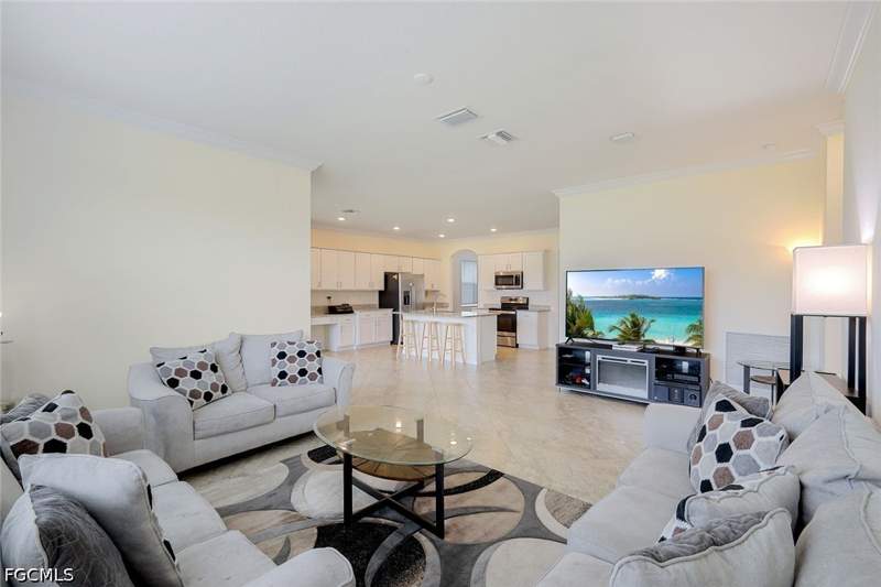 5 bedroom SingleFamilyResidence at 4234 Bluegrass Dr, Castalina, Fort Myers — photo 5