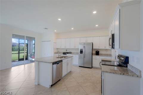 4234 Bluegrass Dr, Fort Myers FL - photo 6 of 29