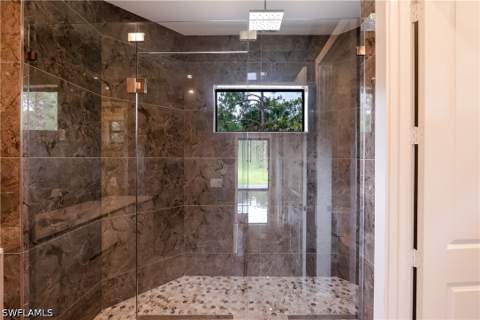 1061 20th Ave NE, Naples FL - photo 15 of 32