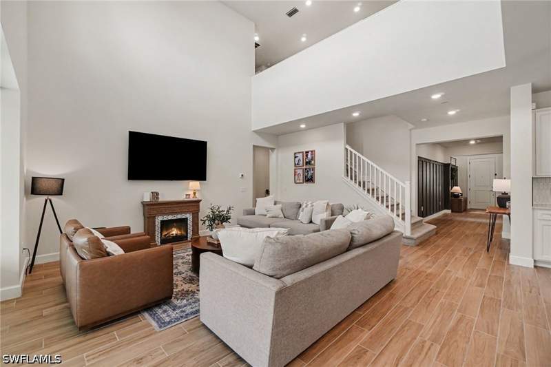 4 bedroom SingleFamilyResidence at 19575 The Place Blvd, The Place At Corkscrew, Estero — photo 2
