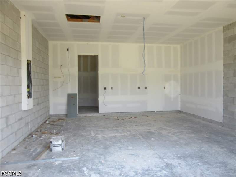3 bedroom SingleFamilyResidence at 3731 13th St W, Lehigh Acres, Lehigh Acres — photo 2