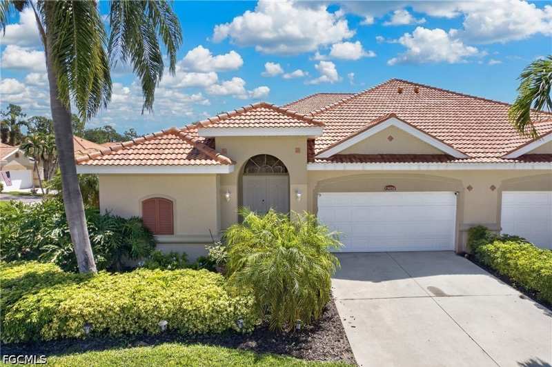 3 bedroom Attached at 13954 Bently Cir, Bell Tower Park, Fort Myers — photo 1