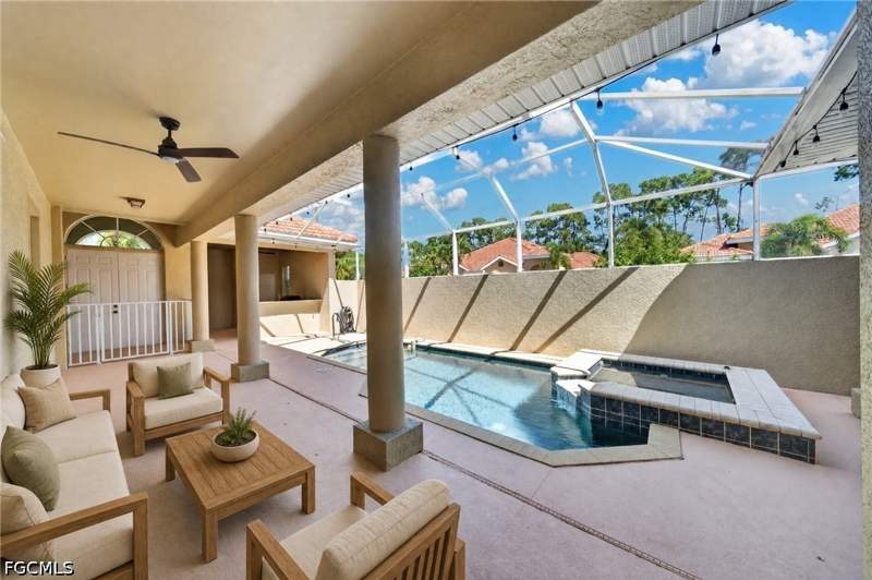3 bedroom Attached at 13954 Bently Cir, Bell Tower Park, Fort Myers — photo 3