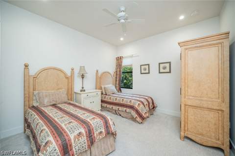 2943 Coco Lakes Dr, Naples FL - photo 20 of 33