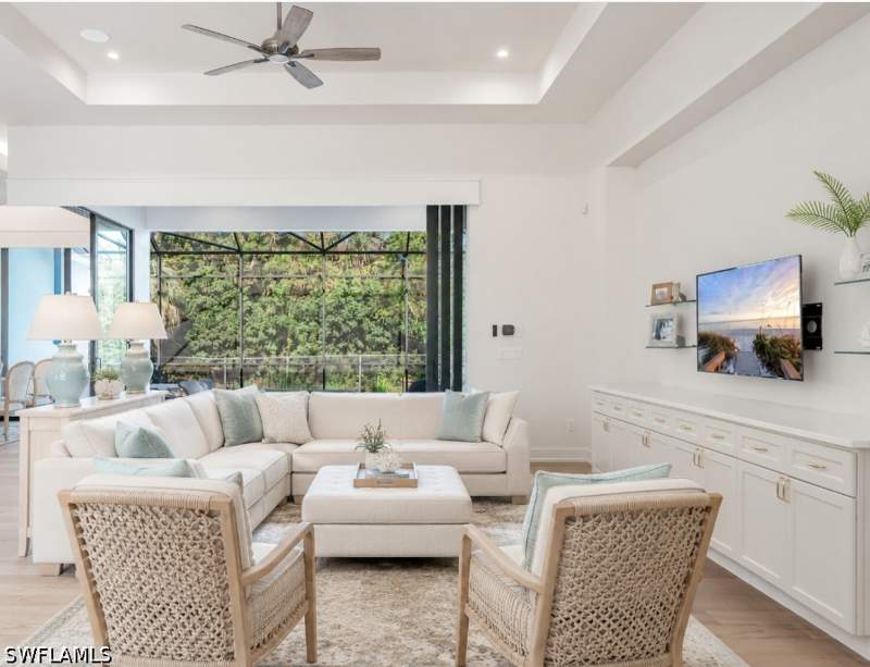 4 bedroom SingleFamilyResidence at 2943 Coco Lakes Dr, Coco Lakes, Naples — photo 5