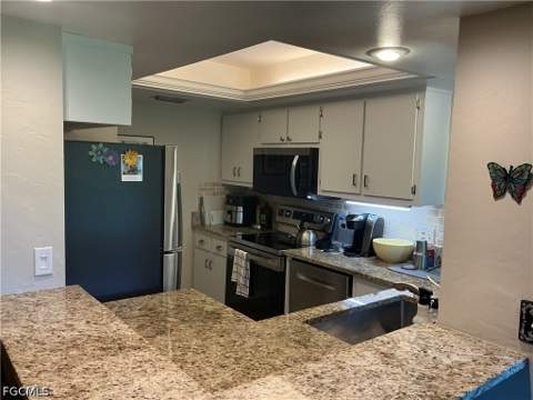 5730 Trailwinds Dr 411, Fort Myers FL - photo 9 of 22
