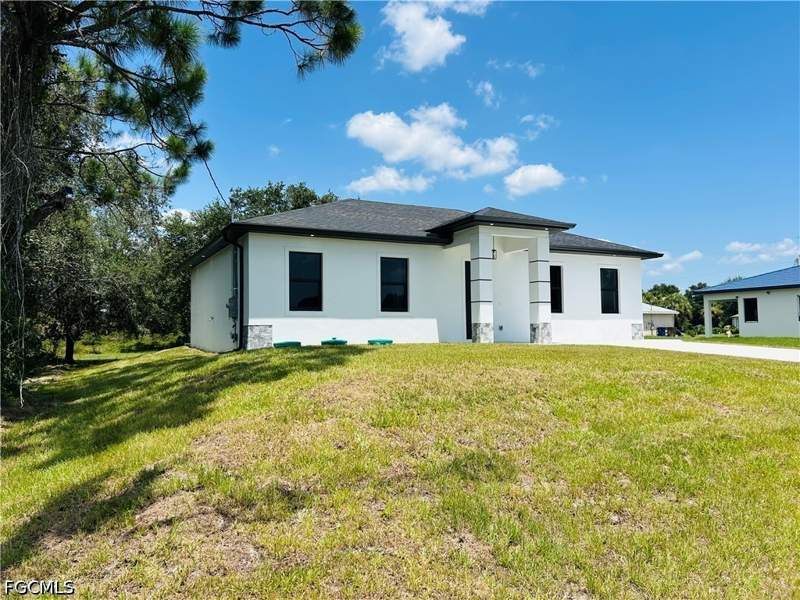 4 bedroom SingleFamilyResidence at 3705 E 15th St, Lehigh Acres, Lehigh Acres — photo 3