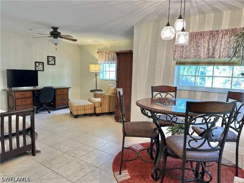 354 Dover Pl 202, Naples FL - photo 16 of 42