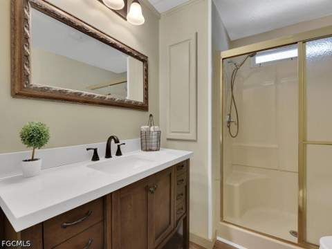 300 Shoreland Dr, Fort Myers FL - photo 23 of 30