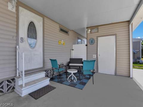 300 Shoreland Dr, Fort Myers FL - photo 24 of 30