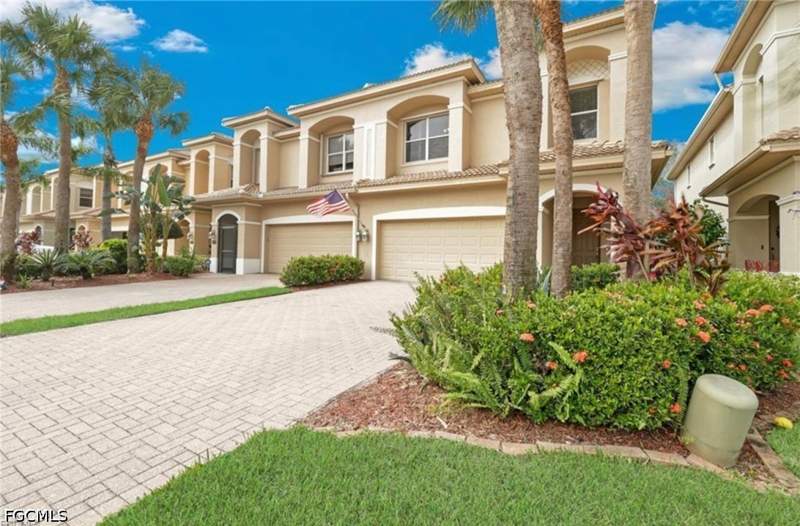3 bedroom Townhouse at 20592 Larino Loop, Bella Terra, Estero — photo 2