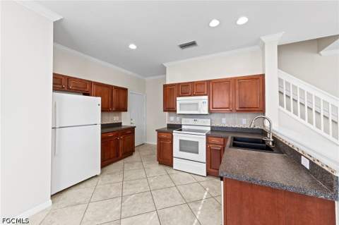 8451 Village Edge Cir 1, Fort Myers FL - photo 10 of 29