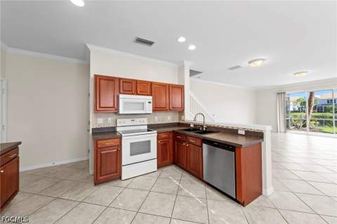 8451 Village Edge Cir 1, Fort Myers FL - photo 11 of 29