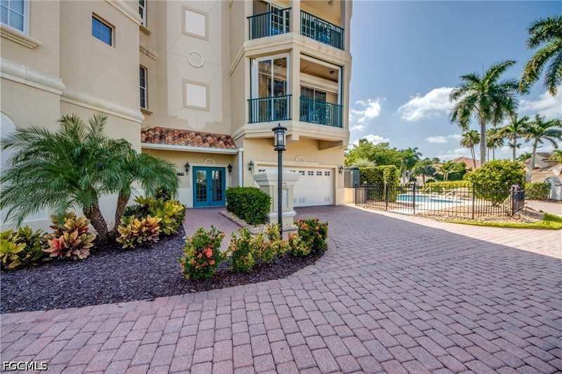 3 bedroom Condominium at 11160 Harbour Yacht Ct C, Harbour Landings, Fort Myers — photo 1