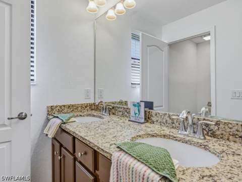 1577 Vizcaya Ln, Naples FL - photo 17 of 34