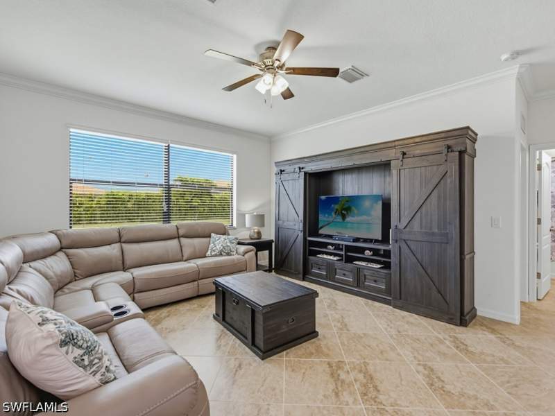 5 bedroom SingleFamilyResidence at 1577 Vizcaya Ln, Artesia, Naples — photo 3