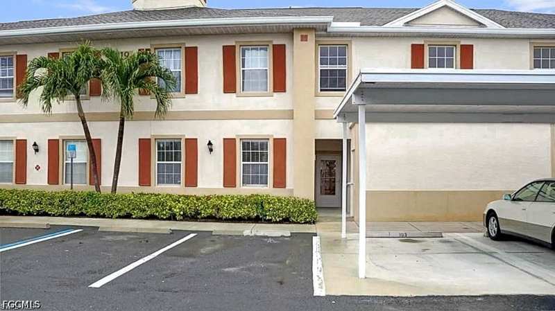3 bedroom Condominium at 4219 Liron Ave 103, Liron Place, Fort Myers — photo 1