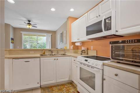 4219 Liron Ave 103, Fort Myers FL - photo 7 of 28