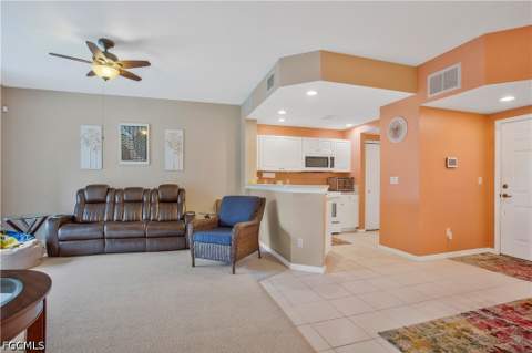 4219 Liron Ave 103, Fort Myers FL - photo 9 of 28