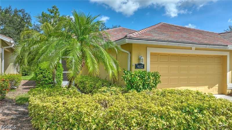 2 bedroom Attached at 4692 Fairloop Run, Westminster, Lehigh Acres — photo 1