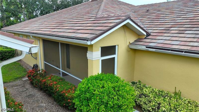 2 bedroom Attached at 4692 Fairloop Run, Westminster, Lehigh Acres — photo 2