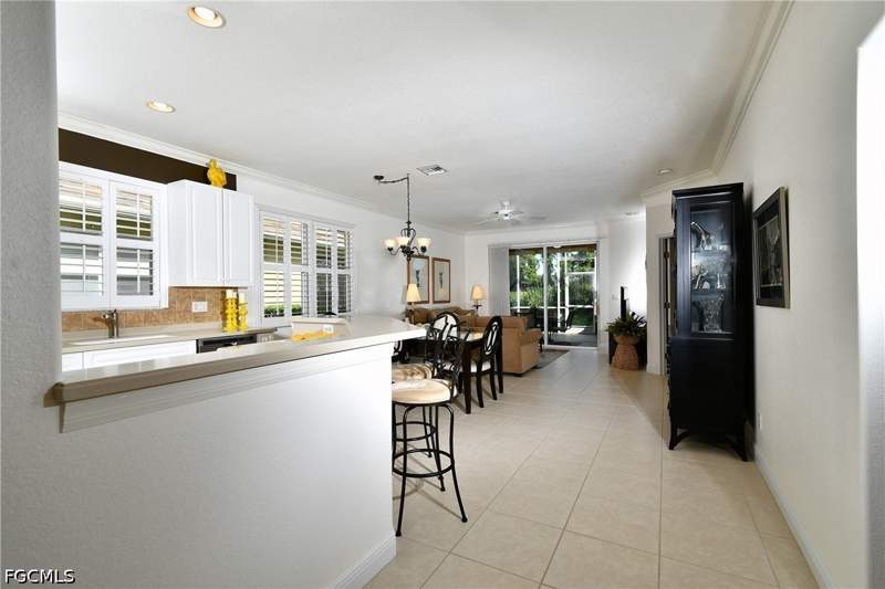 2 bedroom Attached at 4692 Fairloop Run, Westminster, Lehigh Acres — photo 5