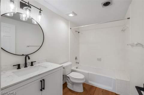 6075 Pelican Bay Blvd 104, Naples FL - photo 17 of 25