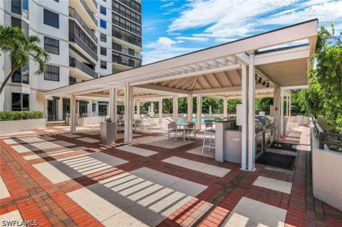 6075 Pelican Bay Blvd 104, Naples FL - photo 21 of 25