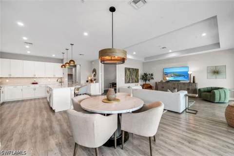 233 Indies Dr E 201, Naples FL - photo 15 of 50