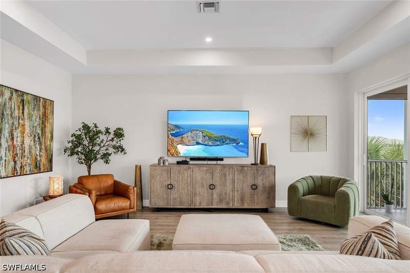3 bedroom Condominium at 233 Indies Dr E 201, Antilles, Naples — photo 5