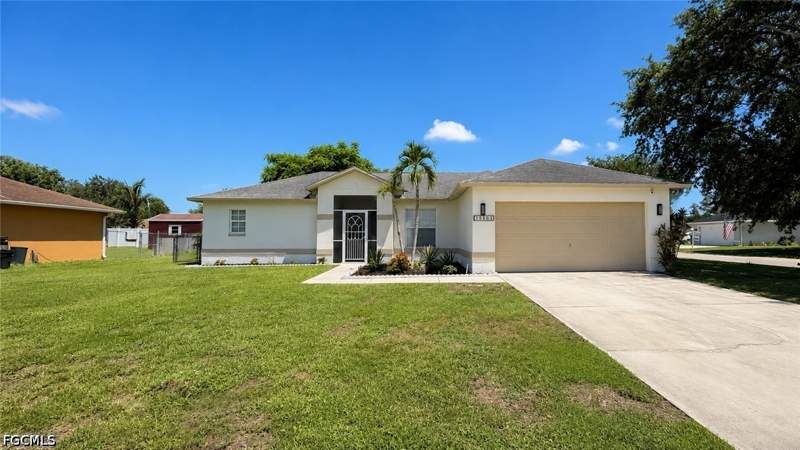 3 bedroom SingleFamilyResidence at 15664 Spring Line Ln, Reserve At Buckingham, Fort Myers — photo 1