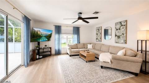 15664 Spring Line Ln, Fort Myers FL - photo 10 of 32