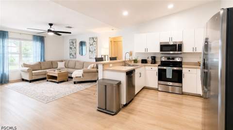 15664 Spring Line Ln, Fort Myers FL - photo 7 of 32