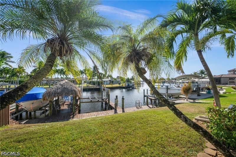 2 bedroom Condominium at 4803 SW Santa Barbara Ct 8, Parkway Place Condo, Cape Coral — photo 2